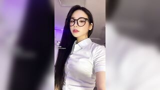 Asian TikTok Girls: This trend ♥️♥️ #1