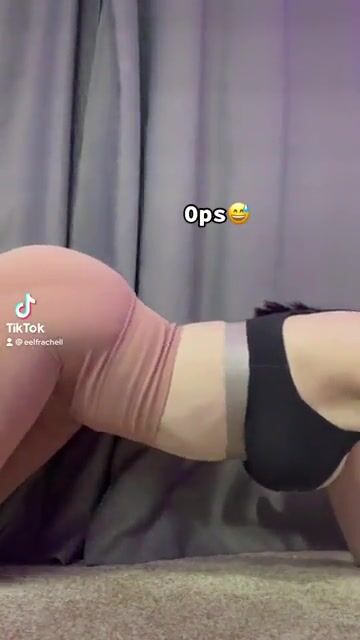 Rate my ass 1-10???? @eelfrachell