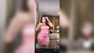 Sexy TikTok Girls: @itslovelymimi #1