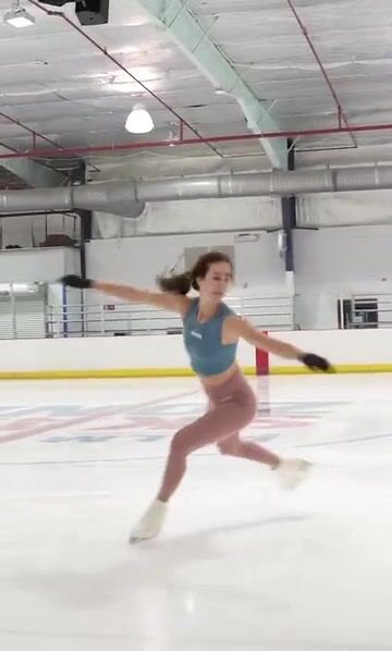 Skating hottie with a booty