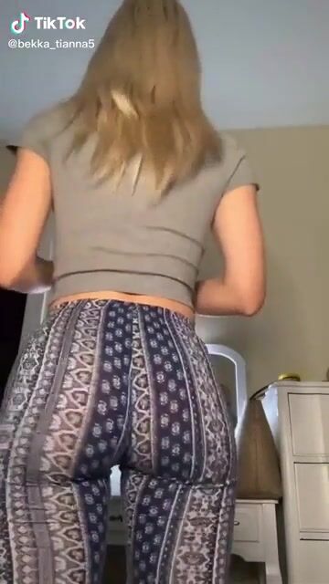 Clap of dem cheeks