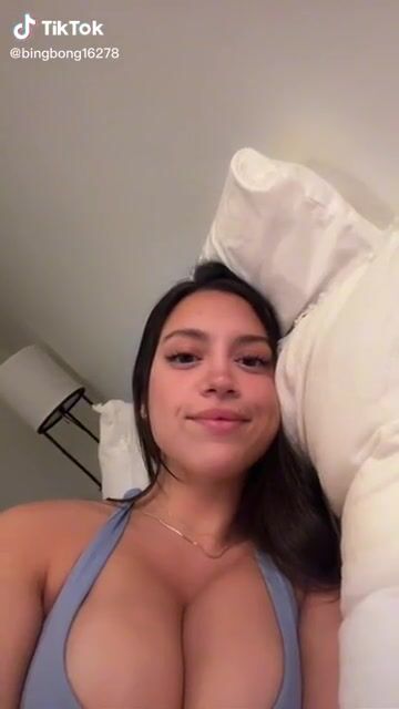 I’m in love with her boobs