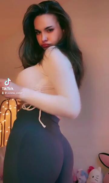 On the way to yoga class!!