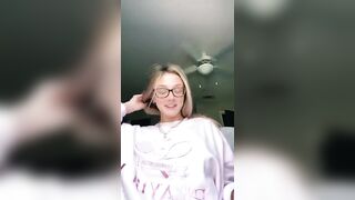 Sexy TikTok Girls: City girl #2