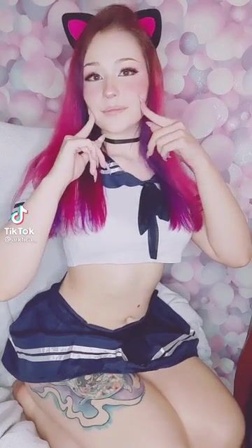 Her thighs look so comfy