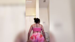 Sexy TikTok Girls: Molly Blair twerking #2
