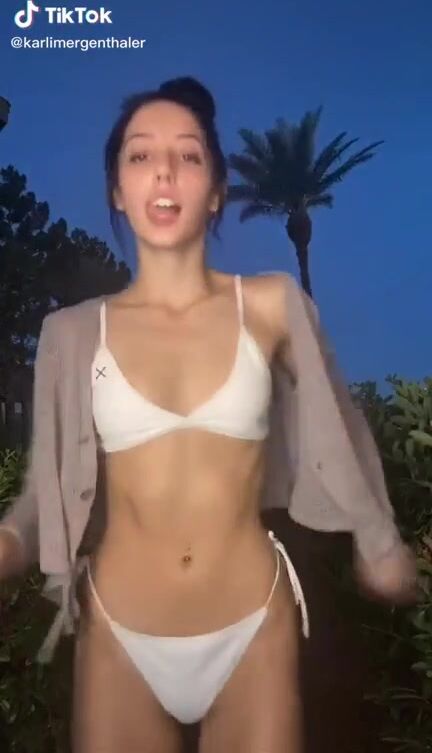 Her smile ???? her body ???? a legend