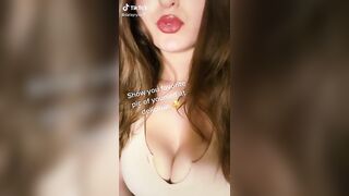 Sexy TikTok Girls: Mommy does look delicious doesn’t she♥️♥️? #4