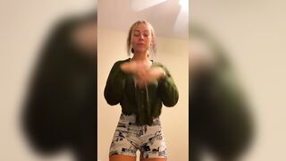 Sexy TikTok Girls: it’s a classic #2