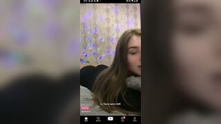 Sexy TikTok Girls: Live stream ass jiggles #2