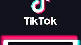 Sexy TikTok Girls: Imagine glazing those tits #4