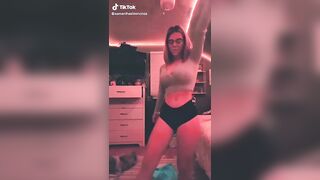 Sexy TikTok Girls: That body is absurd #3