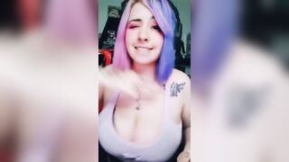 Sexy TikTok Girls: Nice... uh, hair. #4