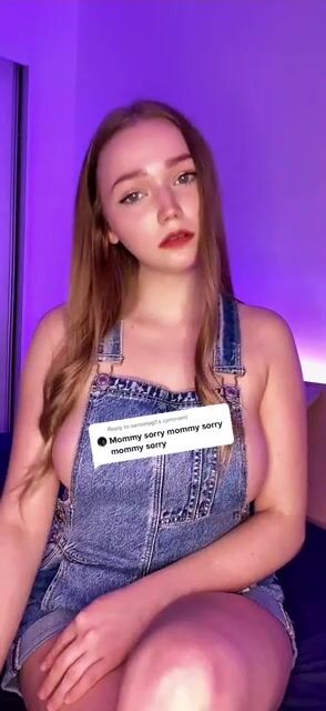 Just look at her side boobs