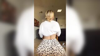 Sexy TikTok Girls: App just keeps getting better #4