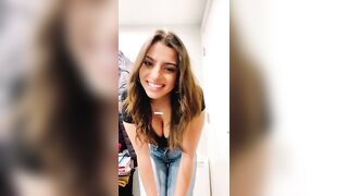 Sexy TikTok Girls: Big bank in jeans #4