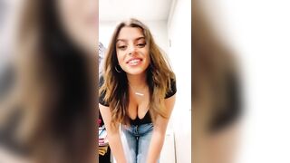 Sexy TikTok Girls: Big bank in jeans #3