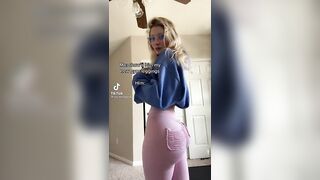 Sexy TikTok Girls: amazing sweater lift ♥️♥️ #2