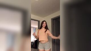 Sexy TikTok Girls: When she throws it back ♥️♥️ #3