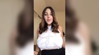 Sexy TikTok Girls: Just lift the shirt up a little #4