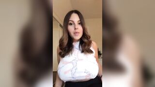 Sexy TikTok Girls: Just lift the shirt up a little #2