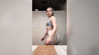 Sexy TikTok Girls: Cassie's phat ass.... #4