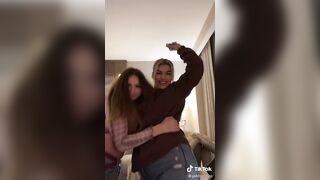 Sexy TikTok Girls: Wait for the flash #4