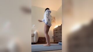 Sexy TikTok Girls: When I tell you my jaw dropped when she took the hoodie off #2
