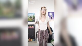 Sexy TikTok Girls: When I saw the pants I knew it was over - PAWG ♥️♥️ #1