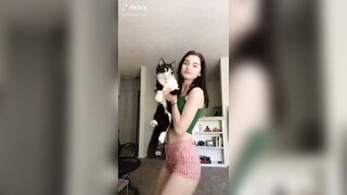 Sexy TikTok Girls: Playing with her pussy, while moving that cake #2