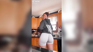 Sexy TikTok Girls: Pretty face, tiny waist, fat ♥️♥️ #1