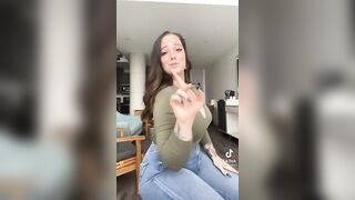 Sexy TikTok Girls: Thick photographer from my area #4