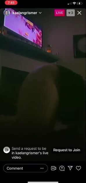 Thick thot twerks live on IG and titties fall out ????