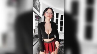 Sexy TikTok Girls: can’t get over how much i love this thot #3