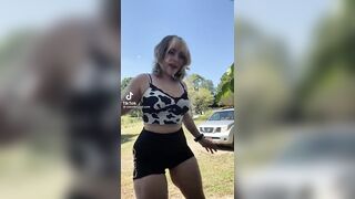 Sexy TikTok Girls: THICK white girl would defo get it #3