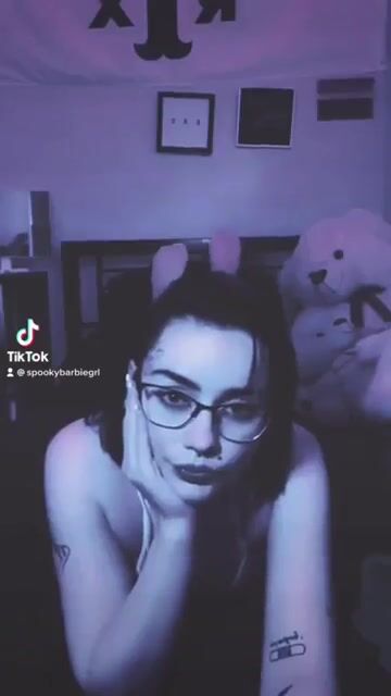 ⬆️ if little booties matter too????✨