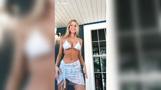 Sexy TikTok Girls: Dance moves #1