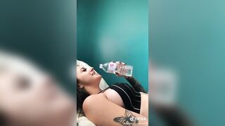 Sexy TikTok Girls: I don’t understand this trend #4