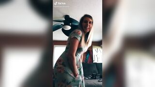 Sexy TikTok Girls: Best way to clap #1