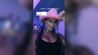 Sexy TikTok Girls: i don't know if this is worthy enough to be posted but it got me good #2