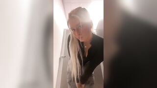 Sexy TikTok Girls: What u think of this white butt? #1