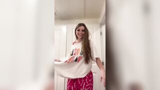 Sexy TikTok Girls: Didn't know she moves like that #1
