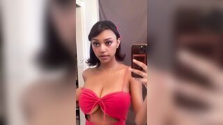Sexy TikTok Girls: Impressive underboob #1