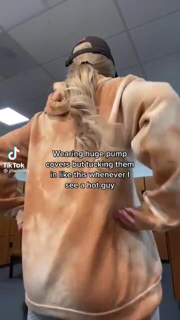 Dumptruck of an ass in leggings