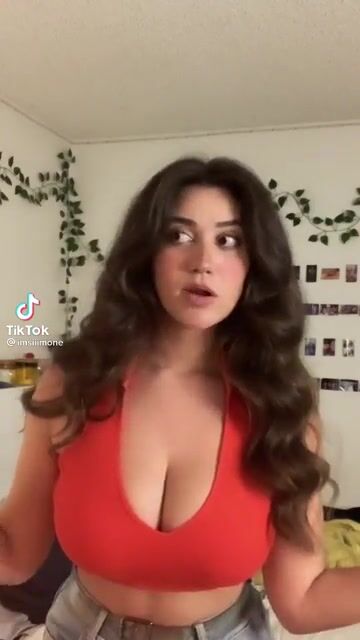 imsiiimone and her huge tits