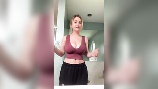 Sexy TikTok Girls: Tbh I had this on mute, so idk what this is about #1