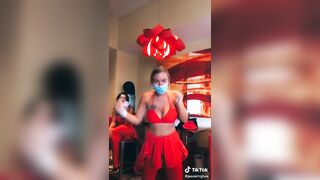 Sexy TikTok Girls: These waitresses nowadays, man #4