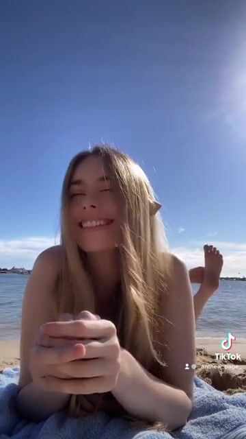 Anthea page’s long tongue ????