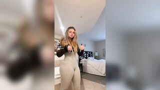 Sexy TikTok Girls: can't get enough of that phat ass.... #2