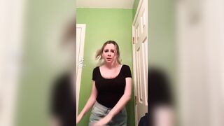 Sexy TikTok Girls: I got dizzy watching this #2